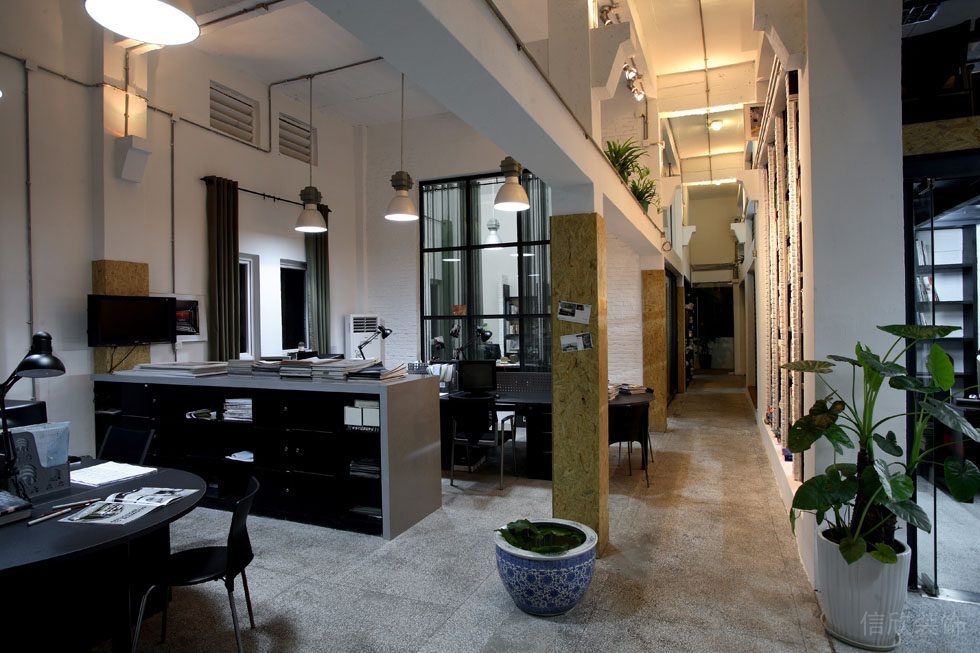 創(chuàng)威貿(mào)易有限公司800平方辦公室設(shè)計裝飾