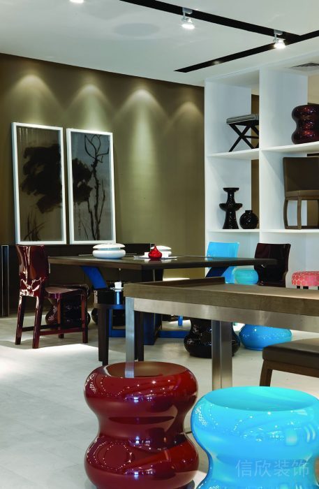 深圳南山鮮色調辦公室裝修_辦公區