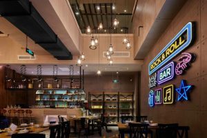 深圳南山蛇口山林烤吧餐廳裝修_收銀臺(tái)水吧