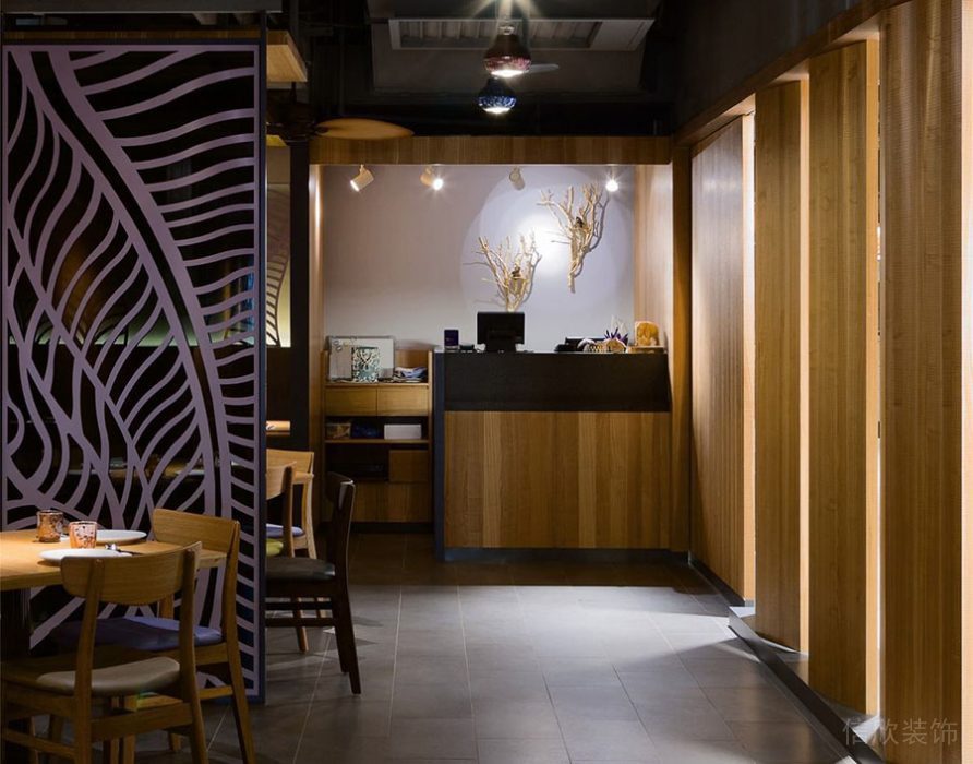 實木板屏風(fēng)隔斷_辦公室裝修