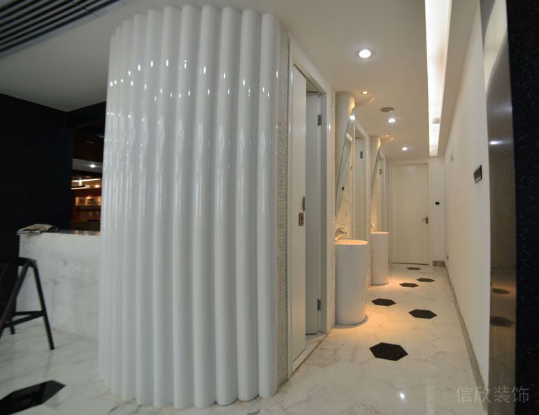 深圳南山科技園辦公室裝修_衛(wèi)生間外面過道