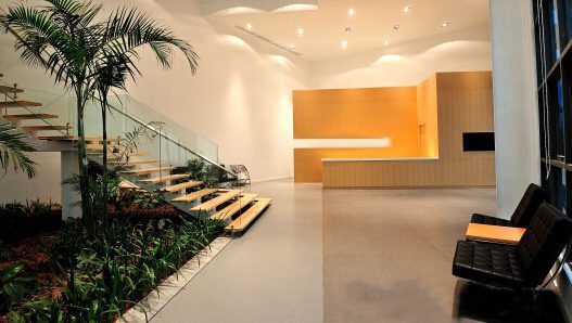 原木定制前臺(tái)柜子墻壁設(shè)計(jì)