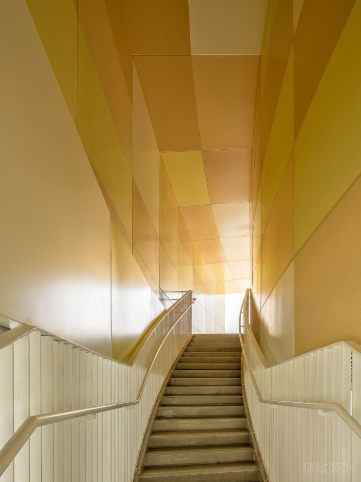舞蹈音樂培訓(xùn)少兒啟蒙藝術(shù)中心機(jī)構(gòu)裝修圖漸變黃色階梯式設(shè)計