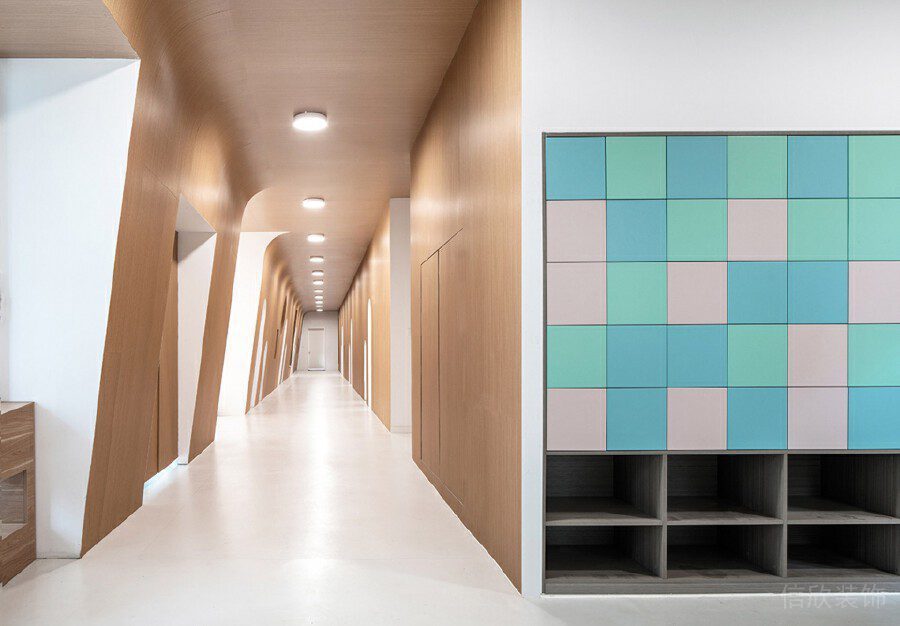 原木風過道墻柜一體鞋柜設(shè)計培訓班裝修