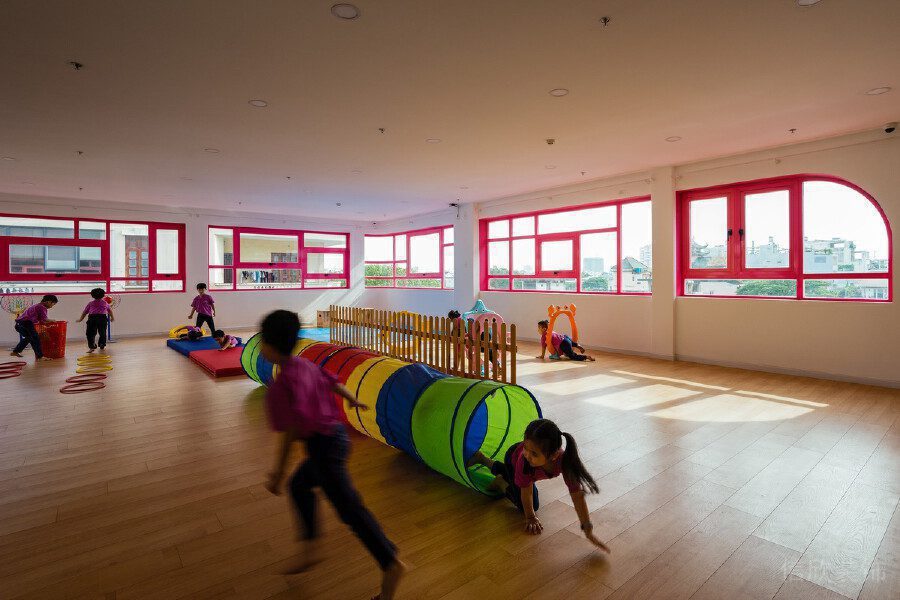 粉色調(diào)窗戶(hù)休閑區(qū)設(shè)計(jì)