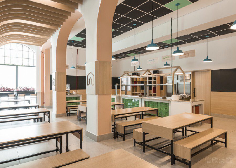 兒童餐廳機(jī)構(gòu)就餐區(qū)木質(zhì)墻體設(shè)計(jì)簡(jiǎn)約風(fēng)裝修