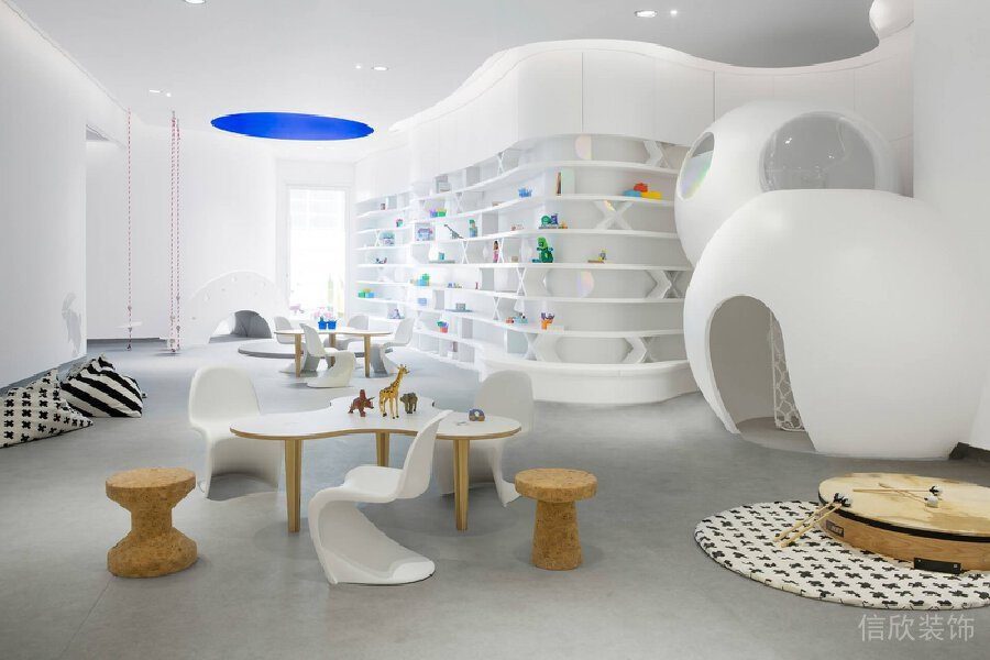 弧形簡約會議區兒童培訓機構教室