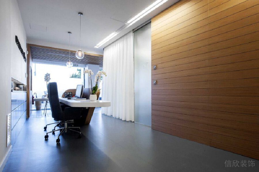 老板辦公室裝修設(shè)計現(xiàn)代簡約木飾面效果