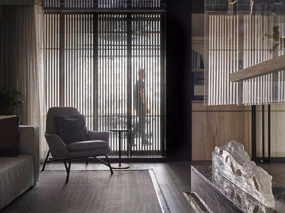 竹編鏤空條紋墻體設計辦公室休息區