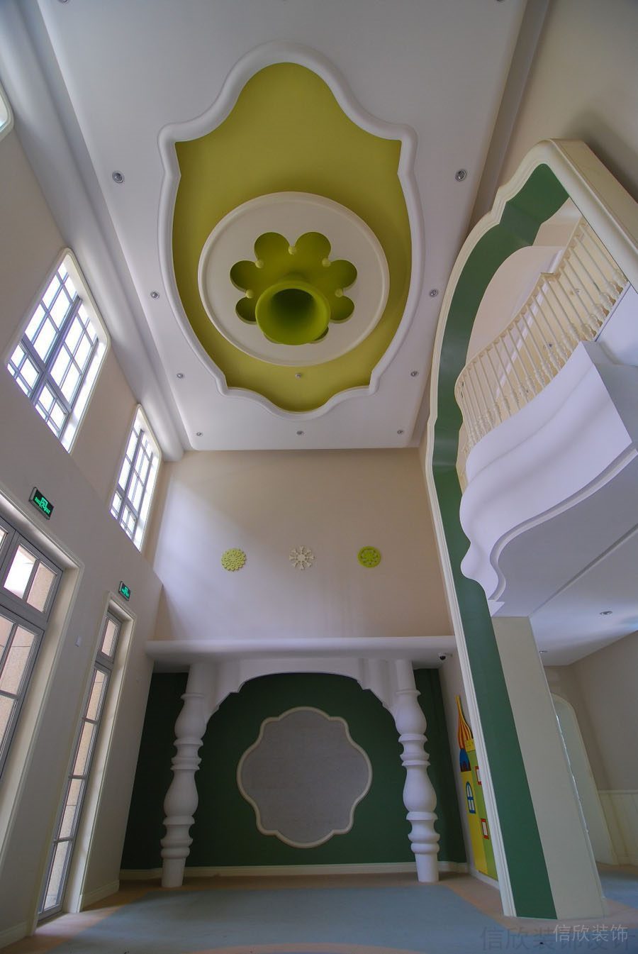 檸檬綠色辦公室結(jié)構(gòu)設(shè)計古典創(chuàng)意現(xiàn)代藝術(shù)大廳區(qū)