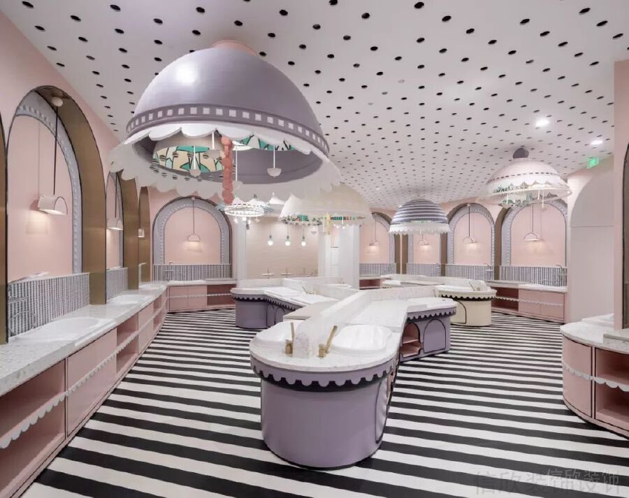 藝術(shù)過道弧線設(shè)計(jì)兒童培訓(xùn)機(jī)構(gòu)裝修效果圖