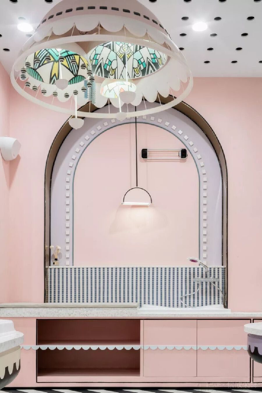 波西米亞風(fēng)天花吊頂玻璃鏤空金屬創(chuàng)意現(xiàn)代藝術(shù)兒童培訓(xùn)機(jī)構(gòu)藝術(shù)中心效果圖