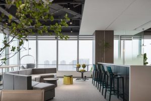 龍華現(xiàn)代暖色寫字樓裝修