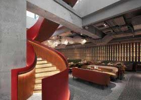 餐廳現(xiàn)代風(fēng)燈帶旋轉(zhuǎn)樓梯效果圖