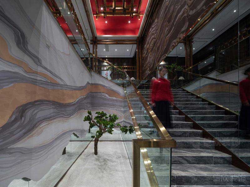 餐廳現(xiàn)代輕奢風(fēng)大理石樓梯玻璃扶手效果圖
