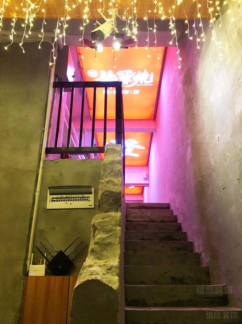 過道廣告燈箱吊燈設(shè)計效果