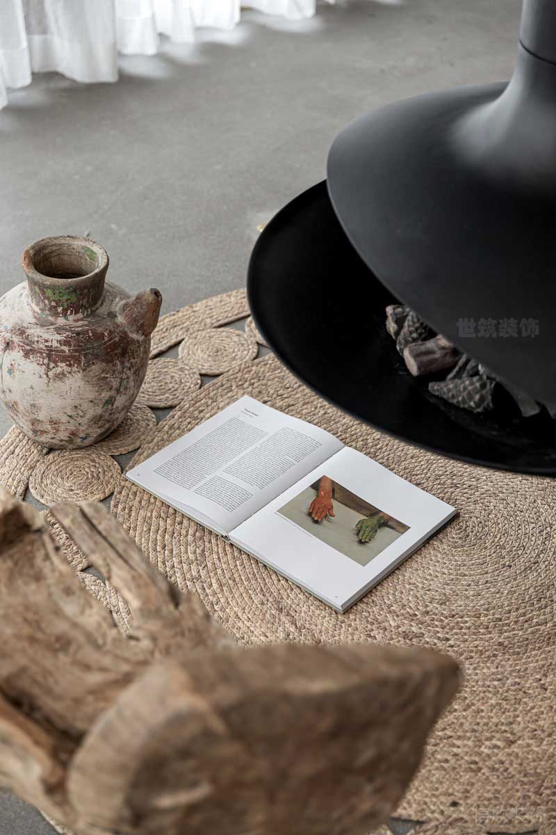 極簡(jiǎn)風(fēng)格家居客廳裝飾書(shū)刊