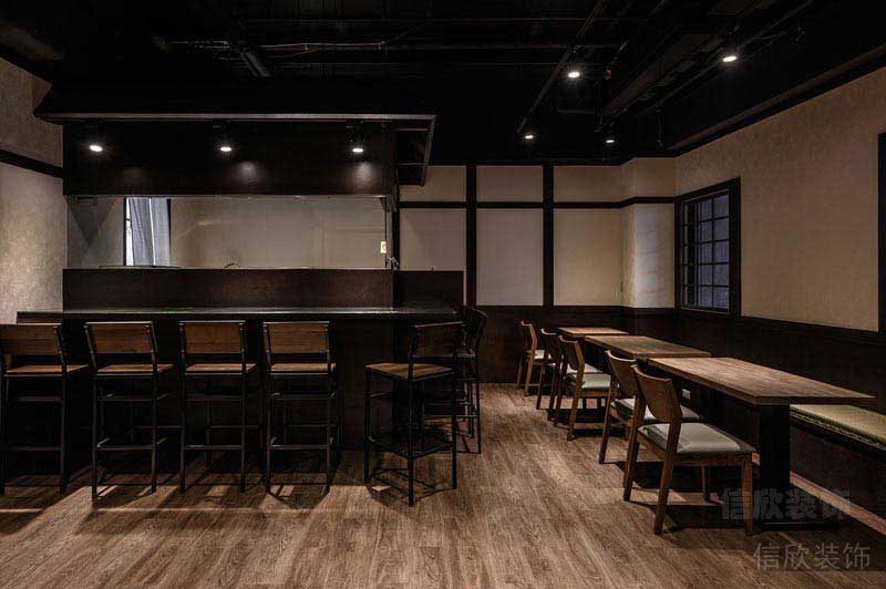 日式風格餐飲吧臺用餐區