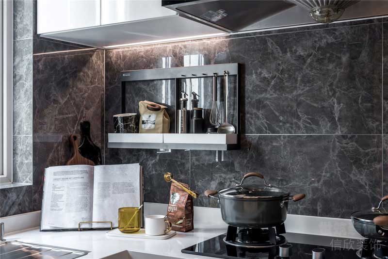 現(xiàn)代風(fēng)格家居廚房灶臺(tái)陳設(shè)品