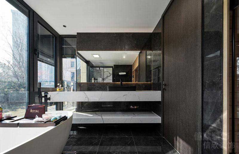 現(xiàn)代輕奢別墅衛(wèi)生間