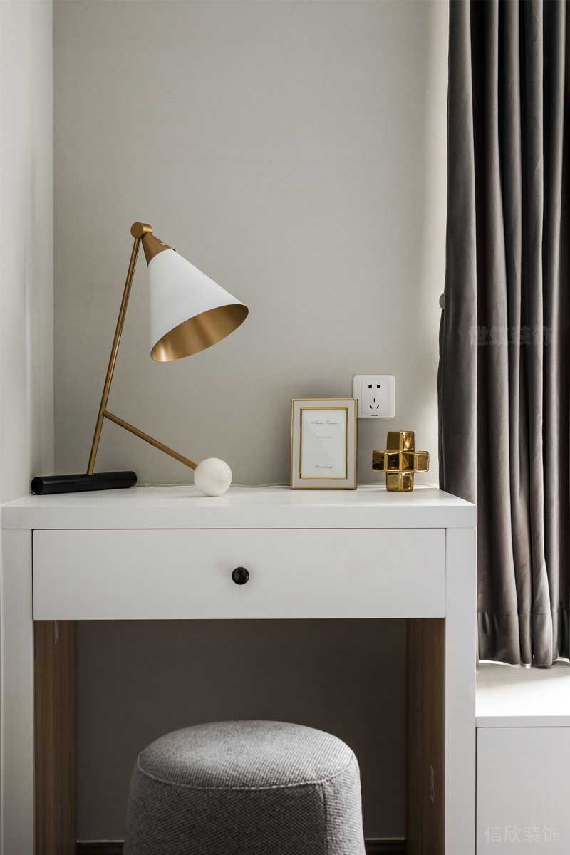 現(xiàn)代輕奢家居臥室梳妝臺(tái)