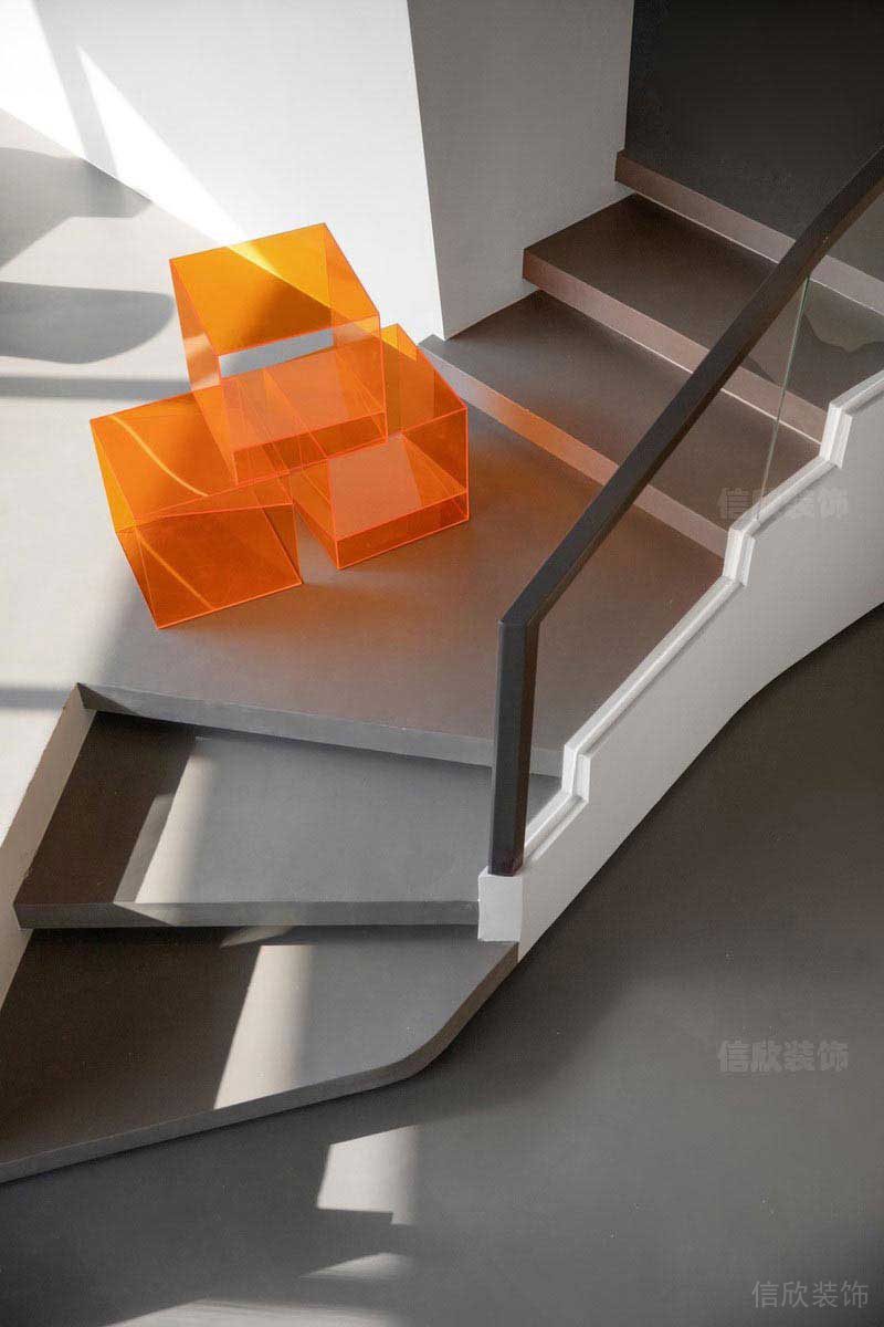 現(xiàn)代時(shí)尚風(fēng)辦公空間樓梯