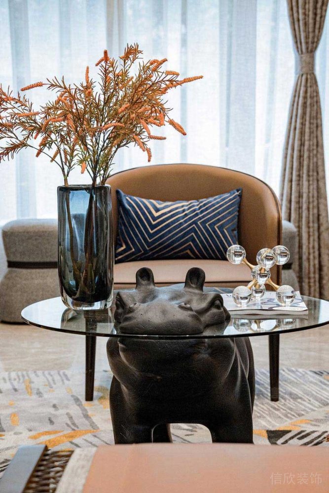 新居現(xiàn)代輕奢風(fēng)陽臺休閑沙發(fā)效果圖