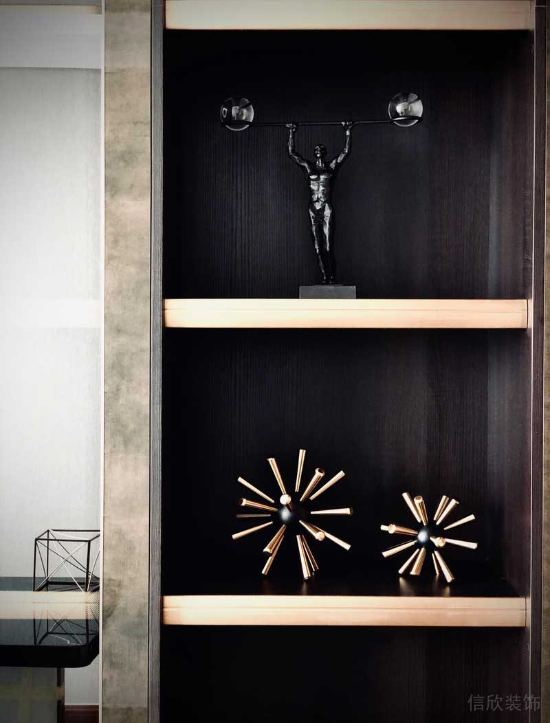 深圳龍華家裝復古輕奢風裝修設計書房擺件 深圳龍華家裝復古輕奢風裝修設計書房擺件