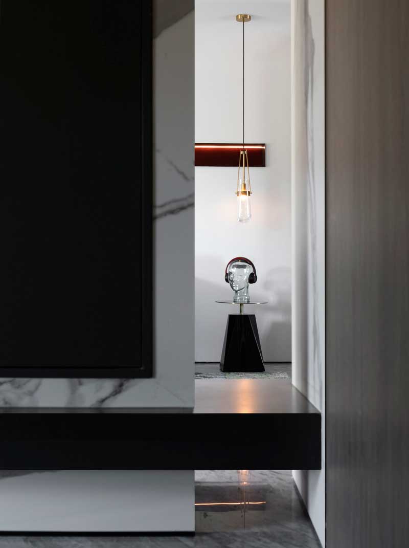 深圳南山區(qū)南油現(xiàn)代中式二手房翻新裝修藝術(shù)圓幾 深圳南山區(qū)南油現(xiàn)代中式二手房翻新裝修藝術(shù)圓幾