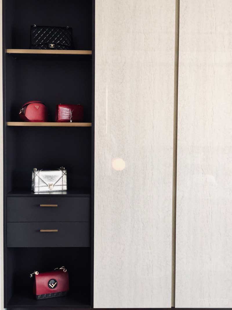 深圳龍華家裝復古輕奢風裝修設計主臥衣柜 深圳龍華家裝復古輕奢風裝修設計主臥衣柜