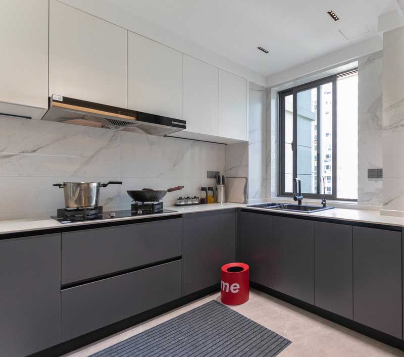 深圳羅湖區(qū)現(xiàn)代簡(jiǎn)約家庭新房裝修廚房