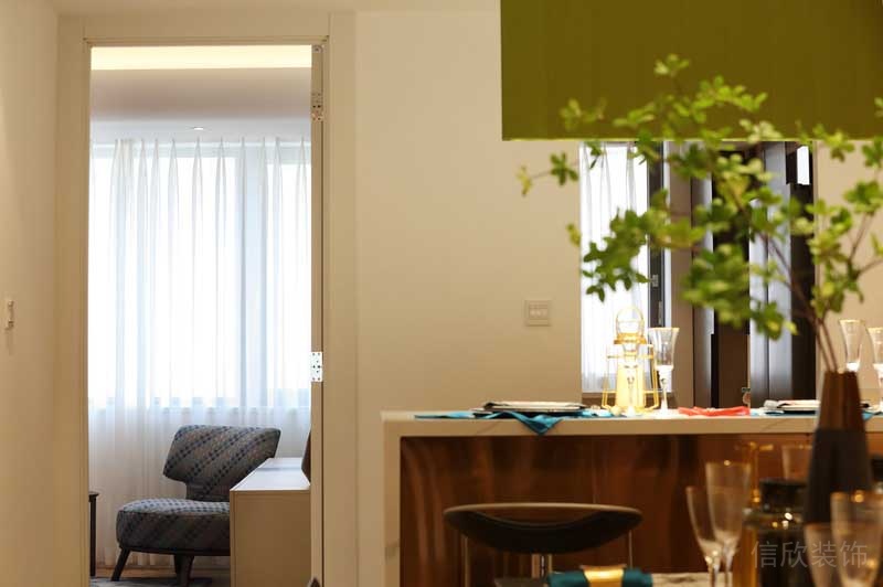 深圳羅湖區現代輕奢風200平方家庭住房裝修餐廳吧臺 深圳羅湖區現代輕奢風200平方家庭住房裝修餐廳吧臺