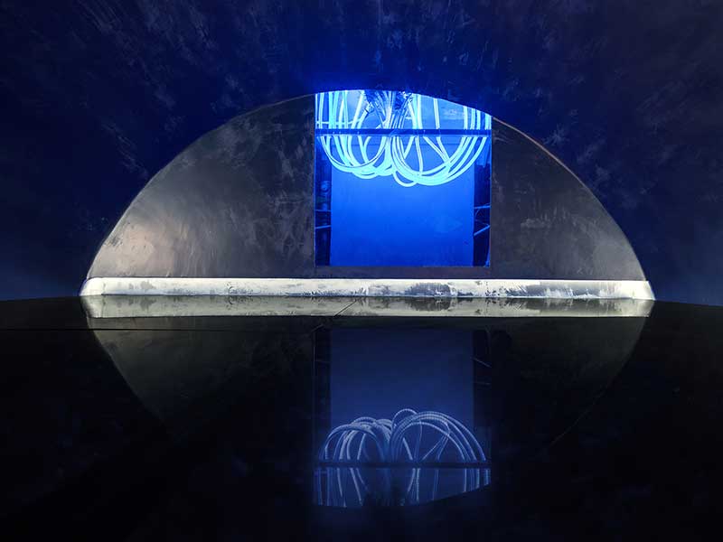 深圳鹽田服裝店弧形服裝展示設(shè)計(jì)展示區(qū) 深圳鹽田服裝店弧形服裝展示設(shè)計(jì)展示區(qū)