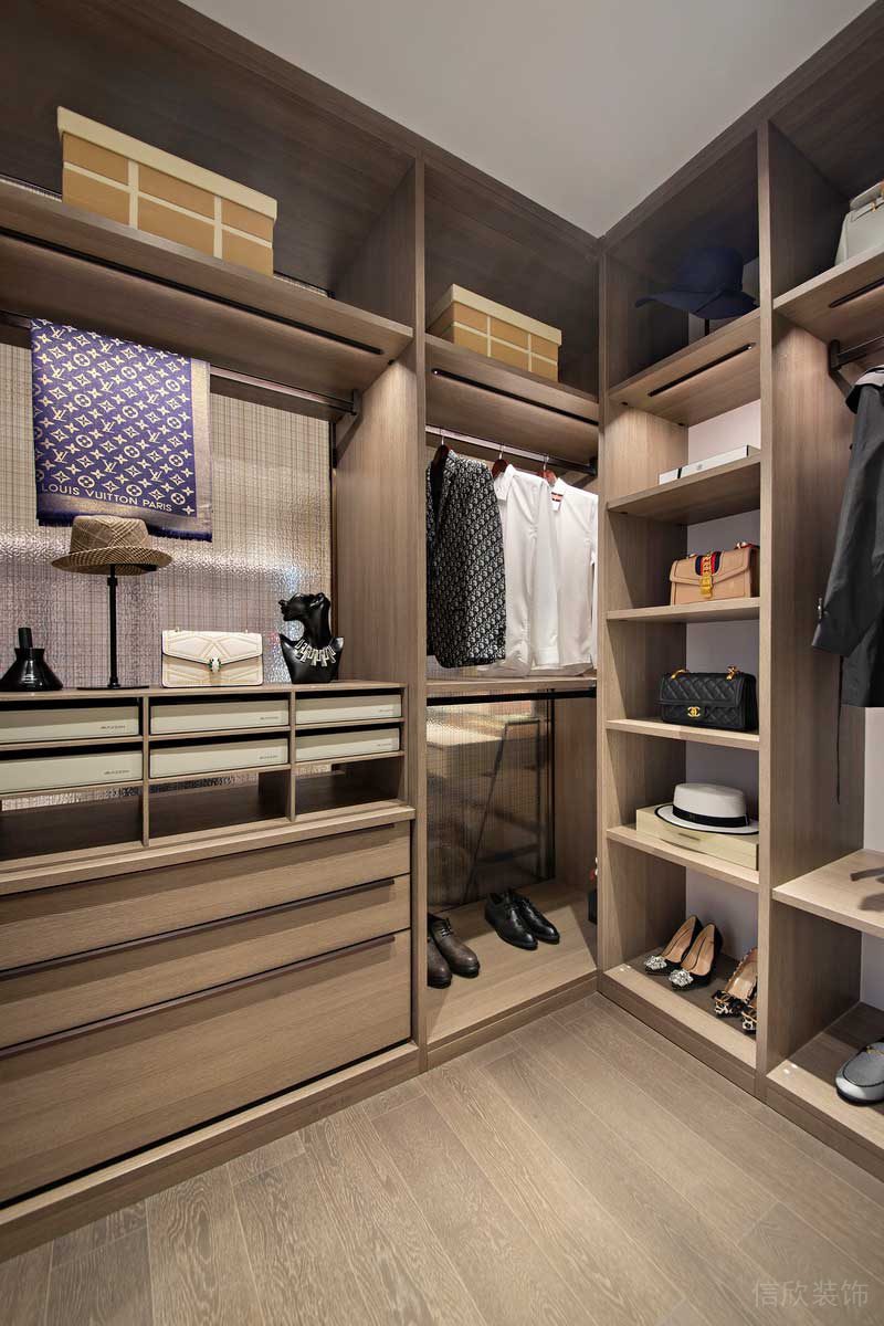 深圳龍崗區現代風高檔家庭裝修工程案例衣帽間 深圳龍崗區現代風高檔家庭裝修工程案例衣帽間