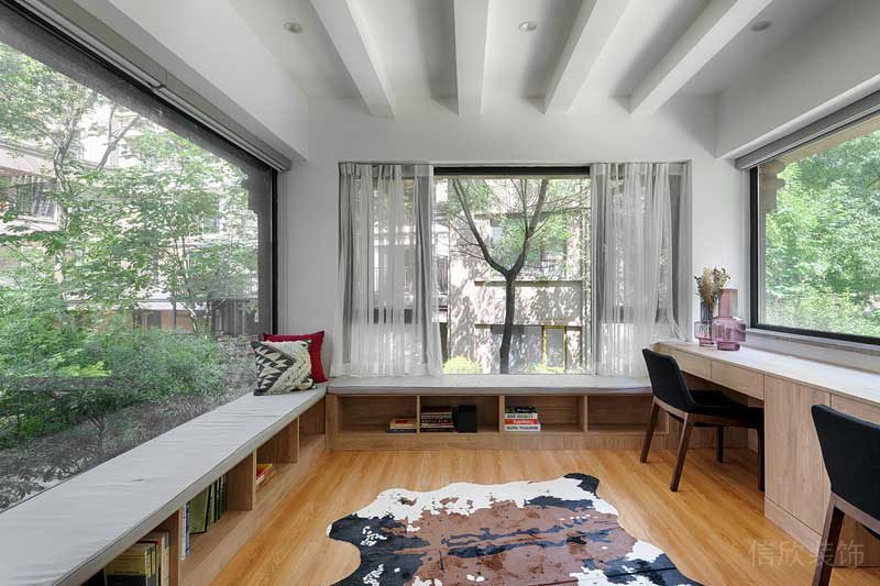 深圳羅湖北歐簡約風(fēng)家庭全包裝修施工案例書房地柜