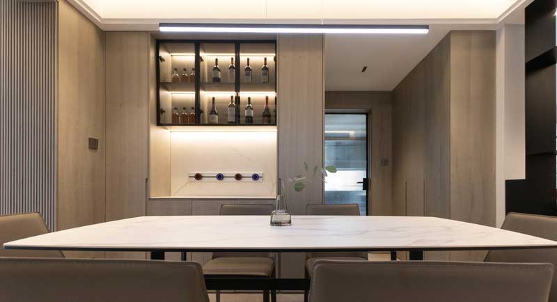 深圳羅湖區(qū)現(xiàn)代簡(jiǎn)約家庭新房裝修餐柜