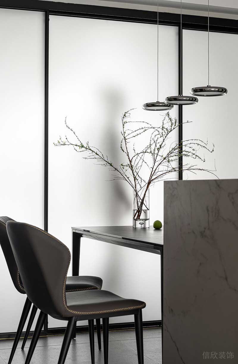 深圳龍崗北歐輕奢風(fēng)家庭新房裝修設(shè)計餐桌餐椅 深圳龍崗北歐輕奢風(fēng)家庭新房裝修設(shè)計餐桌餐椅