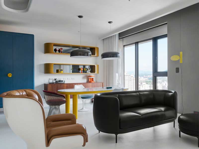 深圳龍崗后現(xiàn)代藍色調(diào)三居室裝修圖黑色沙發(fā) 深圳龍崗后現(xiàn)代藍色調(diào)三居室裝修圖黑色沙發(fā)