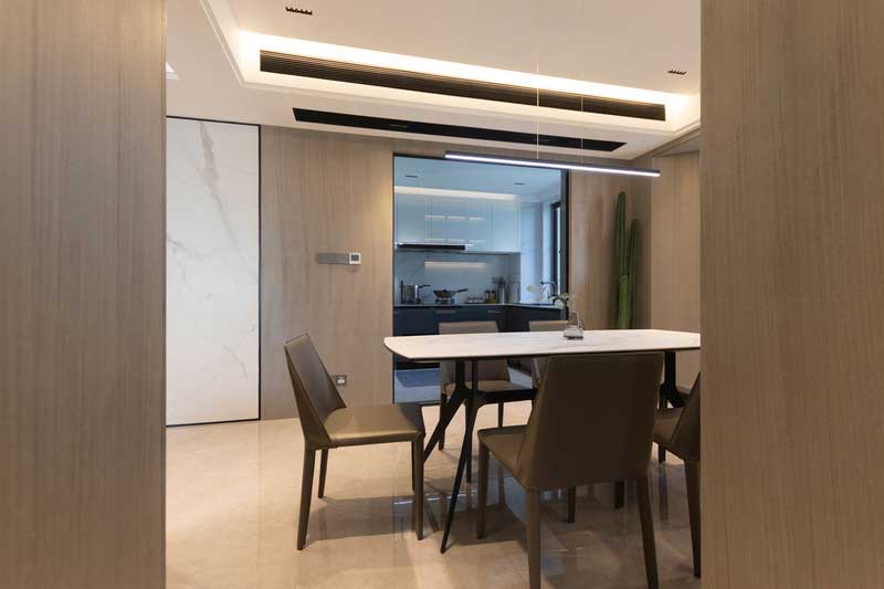 深圳羅湖區(qū)現(xiàn)代簡(jiǎn)約家庭新房裝修餐廳