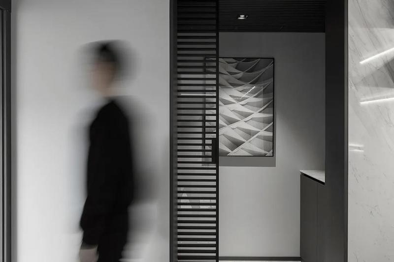 深圳鹽田極簡(jiǎn)風(fēng)格家庭住宅裝修設(shè)計(jì)走廊掛畫(huà) 深圳鹽田極簡(jiǎn)風(fēng)格家庭住宅裝修設(shè)計(jì)走廊掛畫(huà)