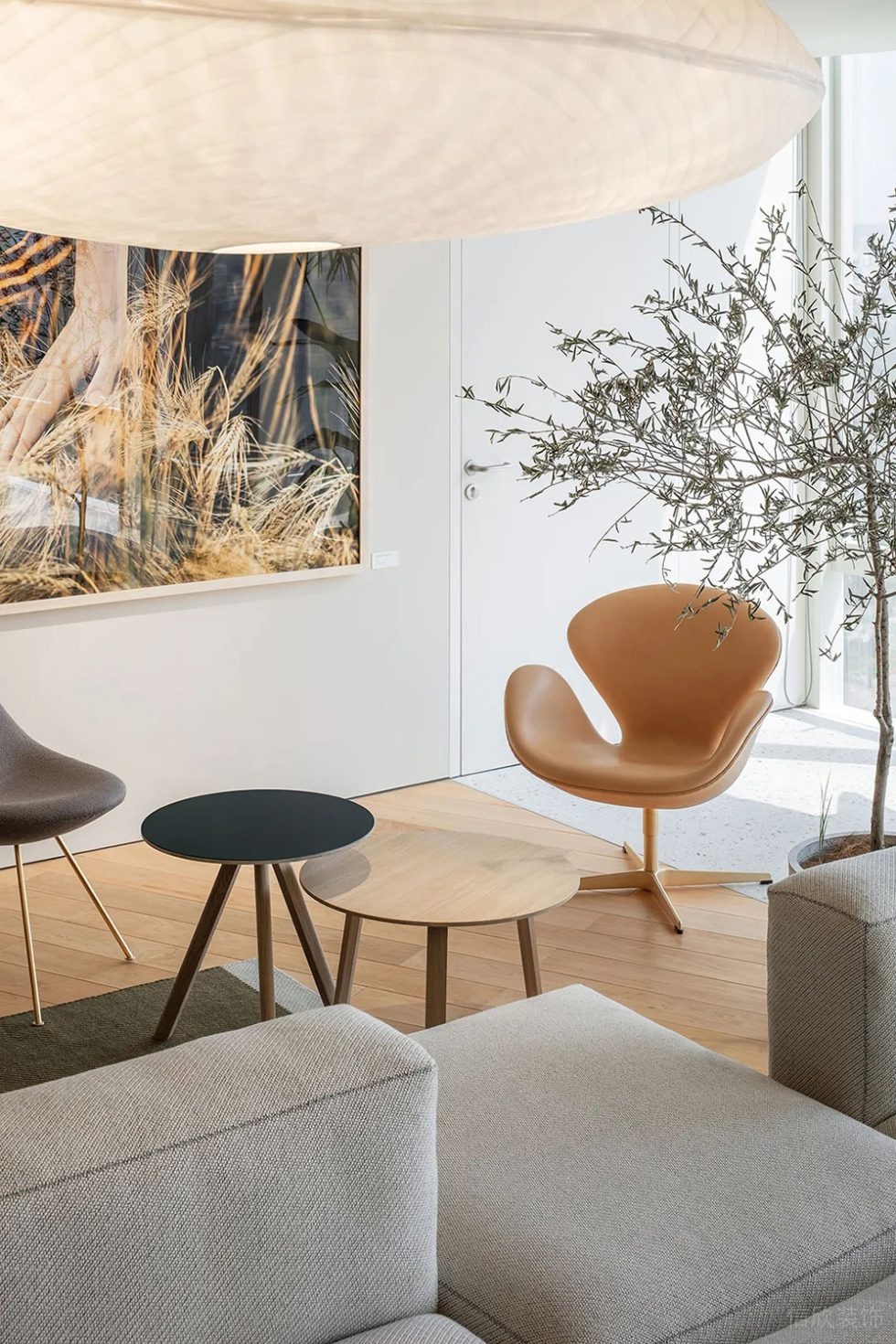 北歐風(fēng)格辦公場景休息等候區(qū)環(huán)境裝修圖