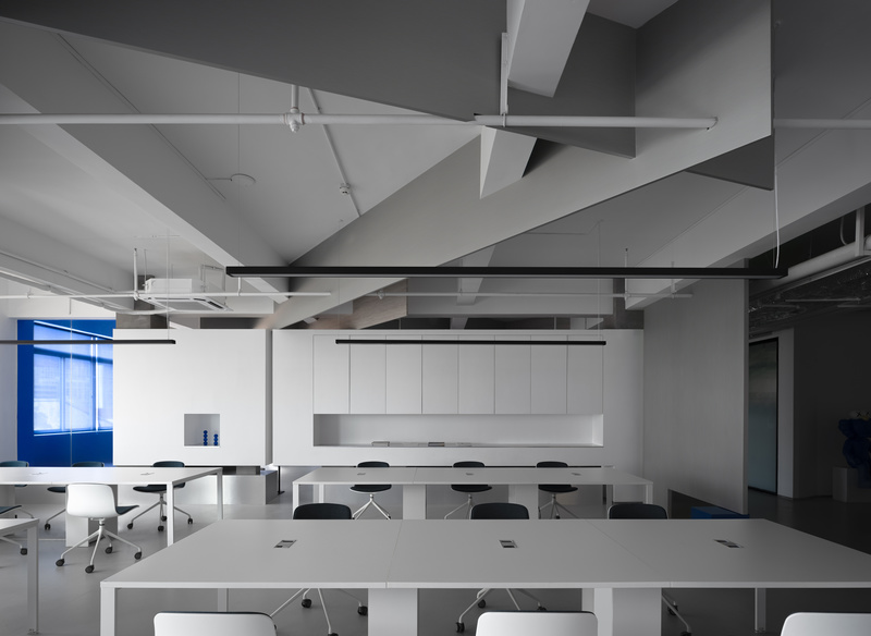 深圳南山區(qū)飛亞達(dá)科技大廈現(xiàn)代簡(jiǎn)約風(fēng)格辦公室裝修設(shè)計(jì)開放式辦公區(qū) 深圳南山區(qū)飛亞達(dá)科技大廈現(xiàn)代簡(jiǎn)約風(fēng)格辦公室裝修設(shè)計(jì)開放式辦公區(qū)