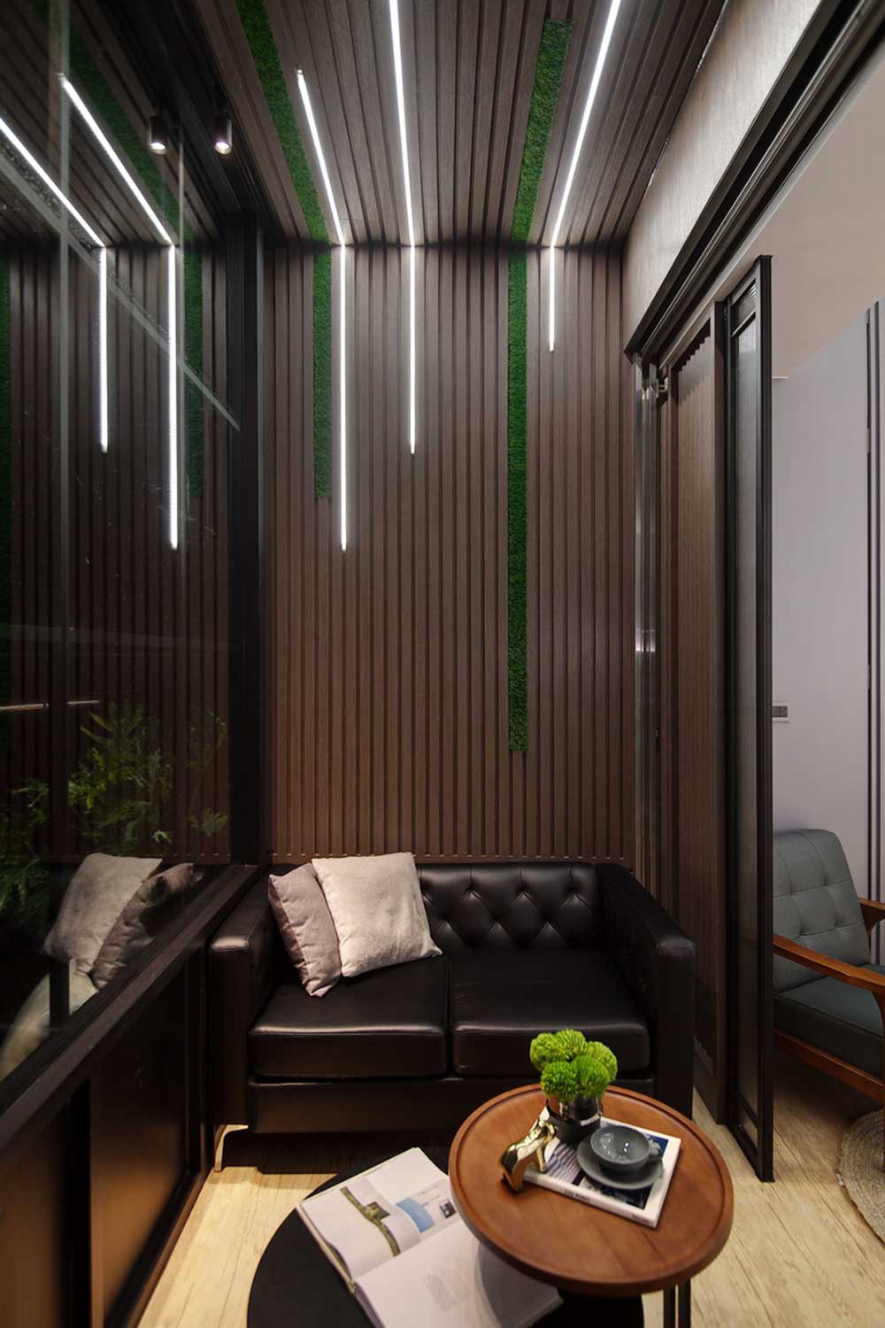 寶安華僑城瑞灣府簡約風格辦公室裝修黑色皮革沙發 寶安華僑城瑞灣府簡約風格辦公室裝修黑色皮革沙發