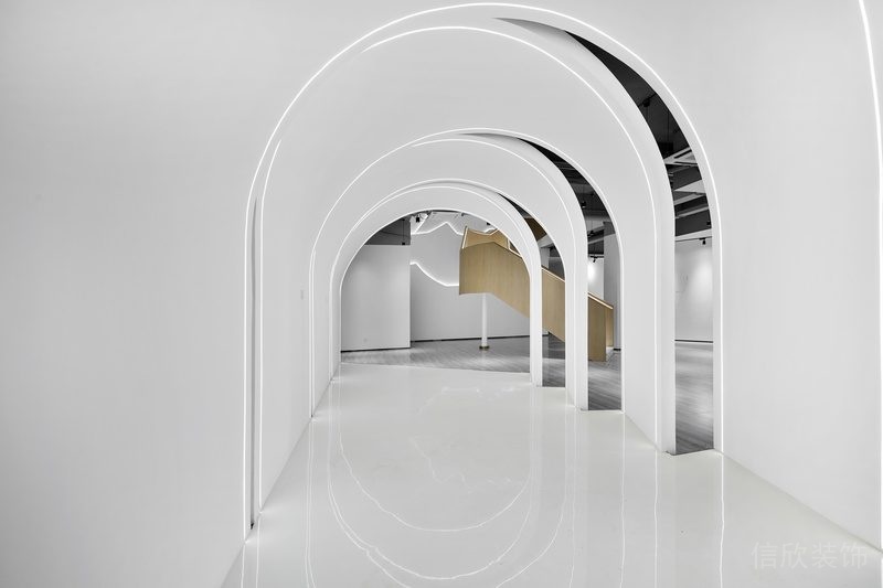 寶安區(qū)朗峻廣場(chǎng)現(xiàn)代簡(jiǎn)約風(fēng)格辦公室裝修設(shè)計(jì)光影效果