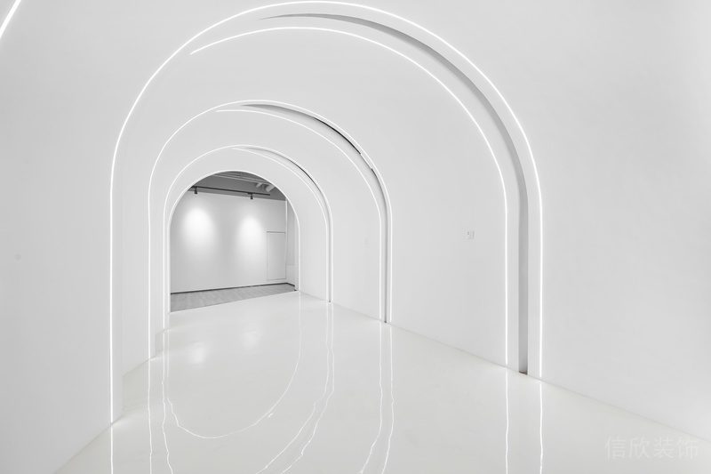 寶安區(qū)朗峻廣場(chǎng)現(xiàn)代簡(jiǎn)約風(fēng)格辦公室裝修設(shè)計(jì)藝術(shù)走廊