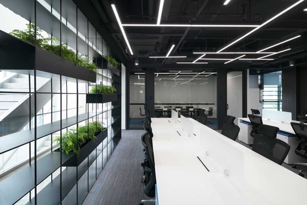 大鵬新區(qū)鑫園廣場現(xiàn)代風(fēng)格辦公室裝修辦公區(qū) 大鵬新區(qū)鑫園廣場現(xiàn)代風(fēng)格辦公室裝修辦公區(qū)