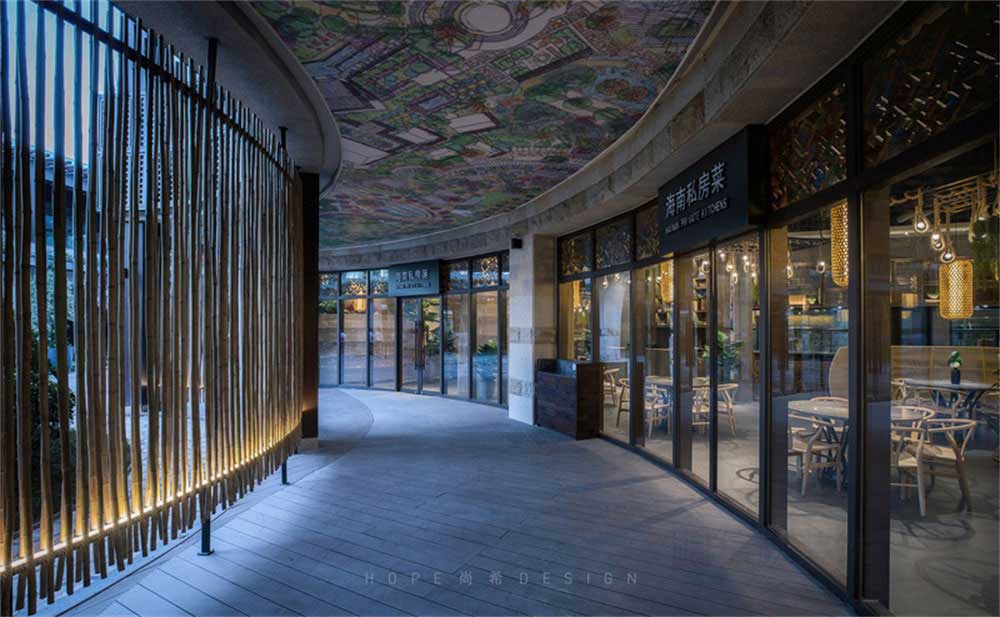 深圳鹽田混搭風(fēng)美食廣場(chǎng)裝修設(shè)計(jì)室外走廊