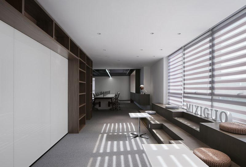 龍華區(qū)恒大時(shí)尚慧谷大廈簡(jiǎn)約風(fēng)格辦公室裝修設(shè)計(jì)走廊 龍華區(qū)恒大時(shí)尚慧谷大廈簡(jiǎn)約風(fēng)格辦公室裝修設(shè)計(jì)走廊