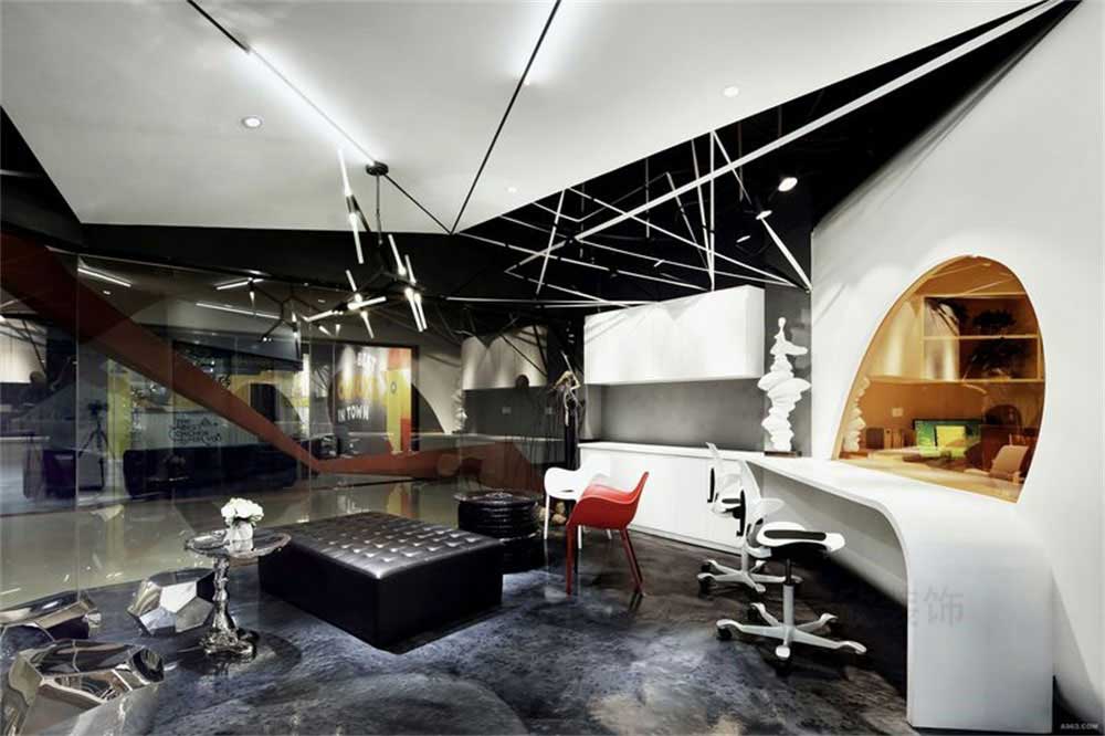 深圳市寶安區(qū)西鄉(xiāng)后視覺設(shè)計培訓(xùn)機構(gòu)洽談區(qū)