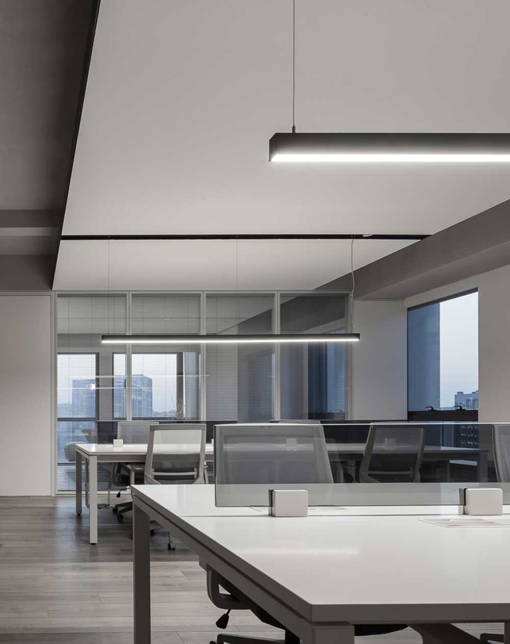 南山區弘毅大廈簡約風格辦公室設計案例辦公區 南山區弘毅大廈簡約風格辦公室設計案例辦公區